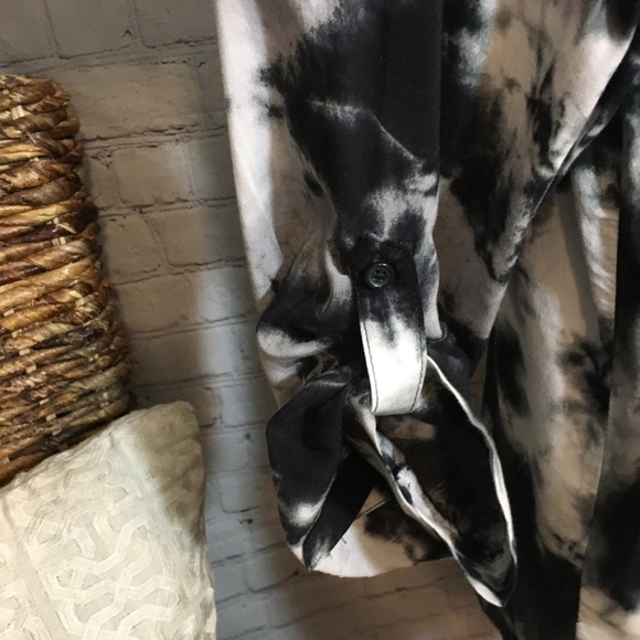 a.n.a A New Approach long sleeve tie dye rayon shirt - Picture 7 of 10